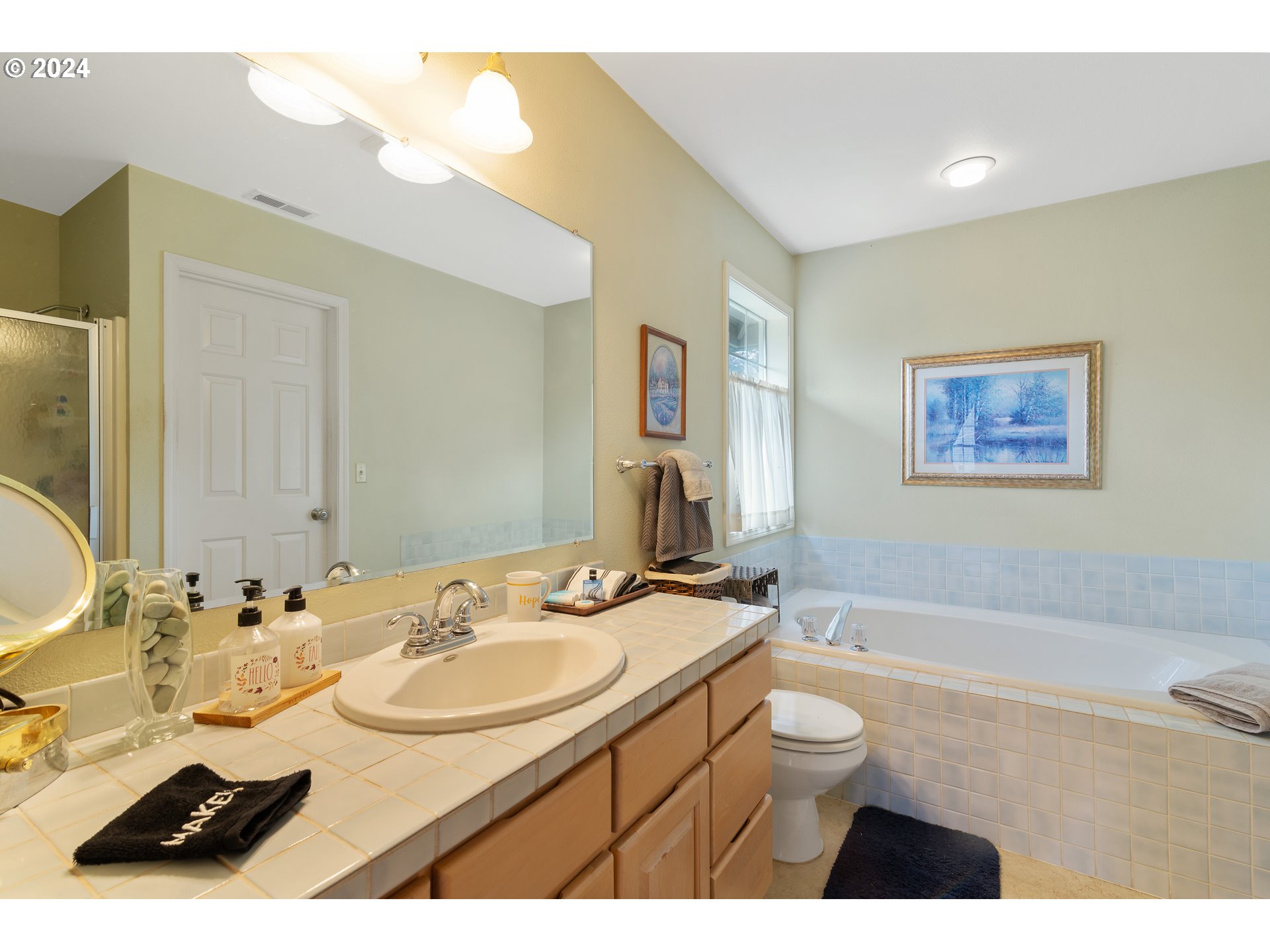 1617 SE SOLOMON LOOP