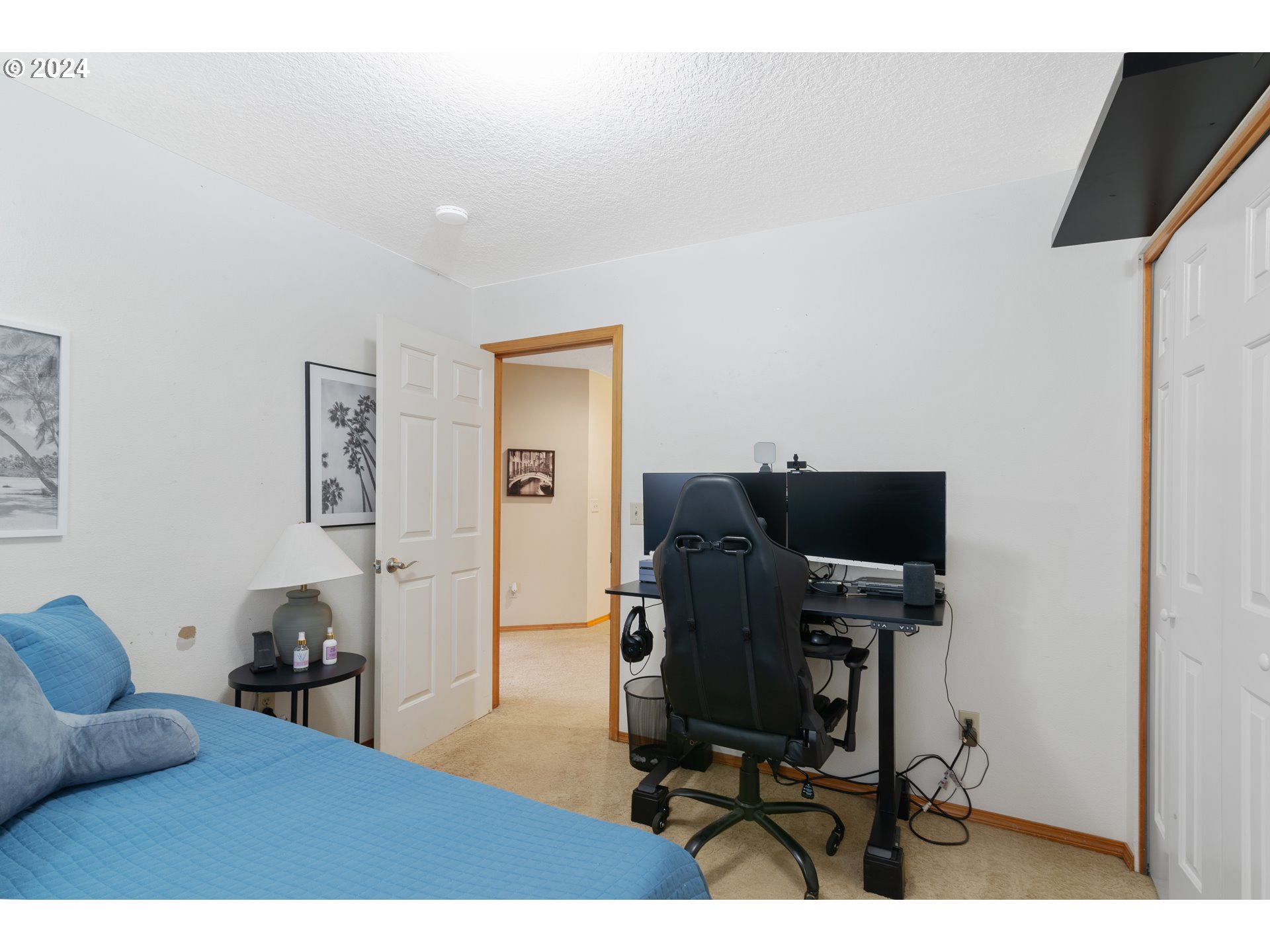 1617 SE SOLOMON LOOP