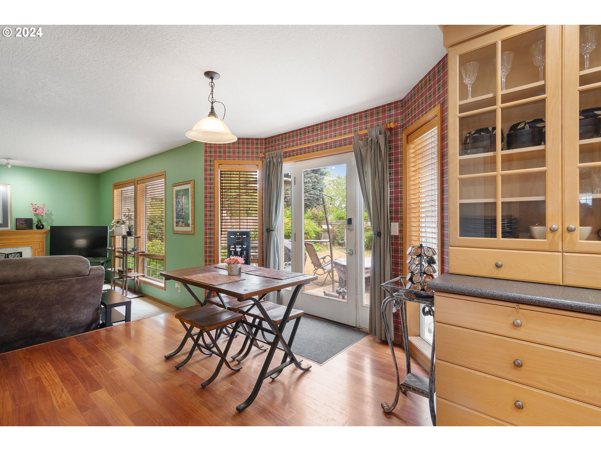 1617 SE SOLOMON LOOP