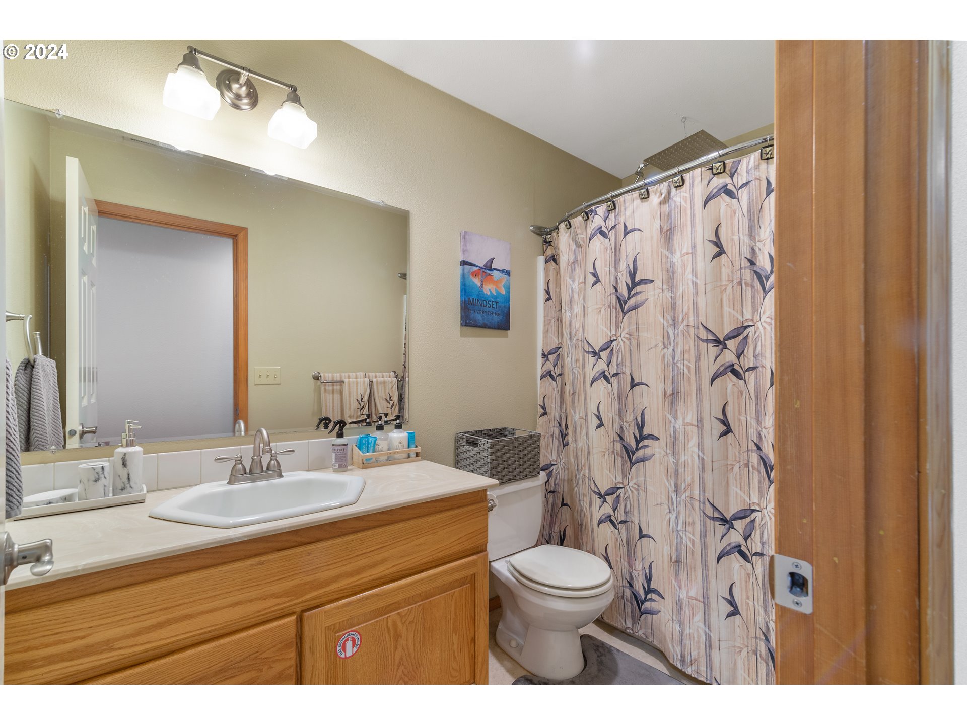 1617 SE SOLOMON LOOP