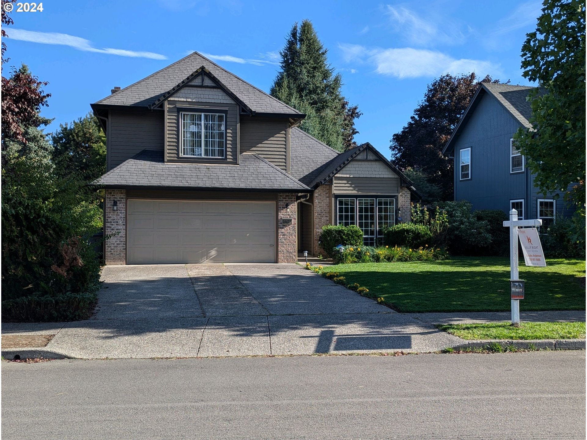 1617 SE SOLOMON LOOP