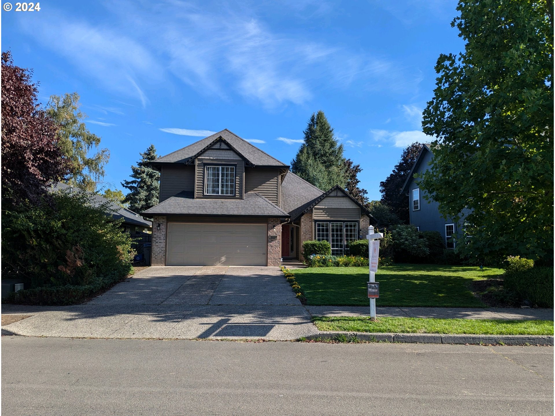 1617 SE SOLOMON LOOP