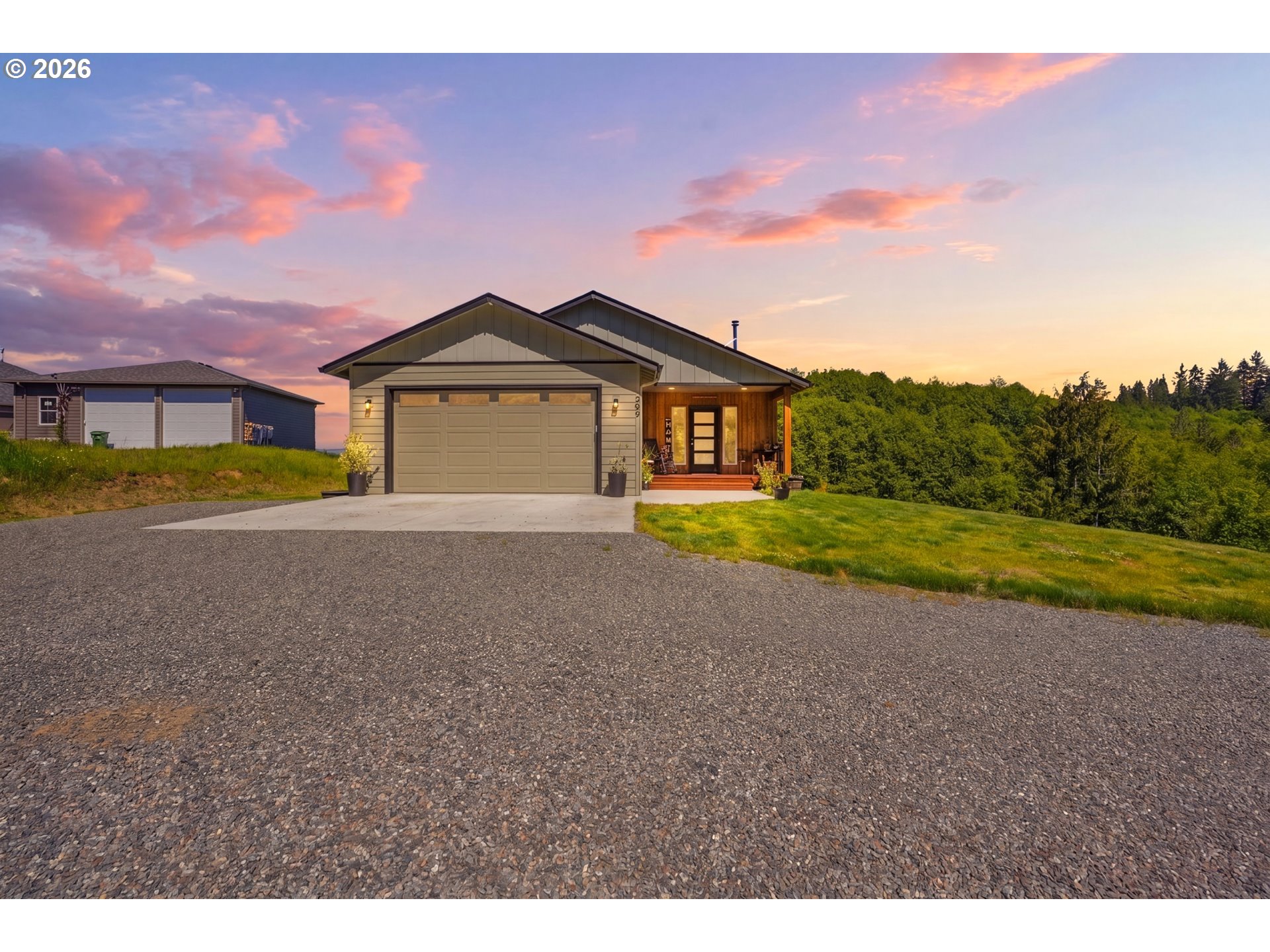 200 RED HAWK DR