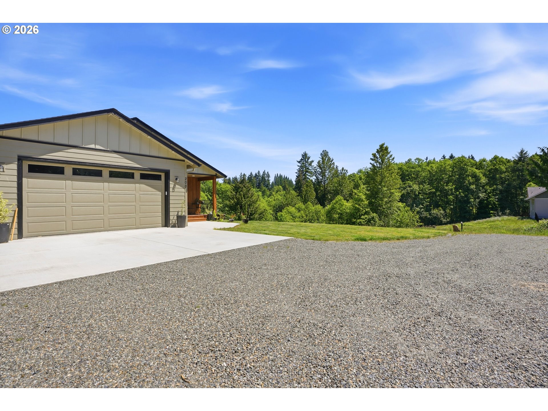 200 RED HAWK DR