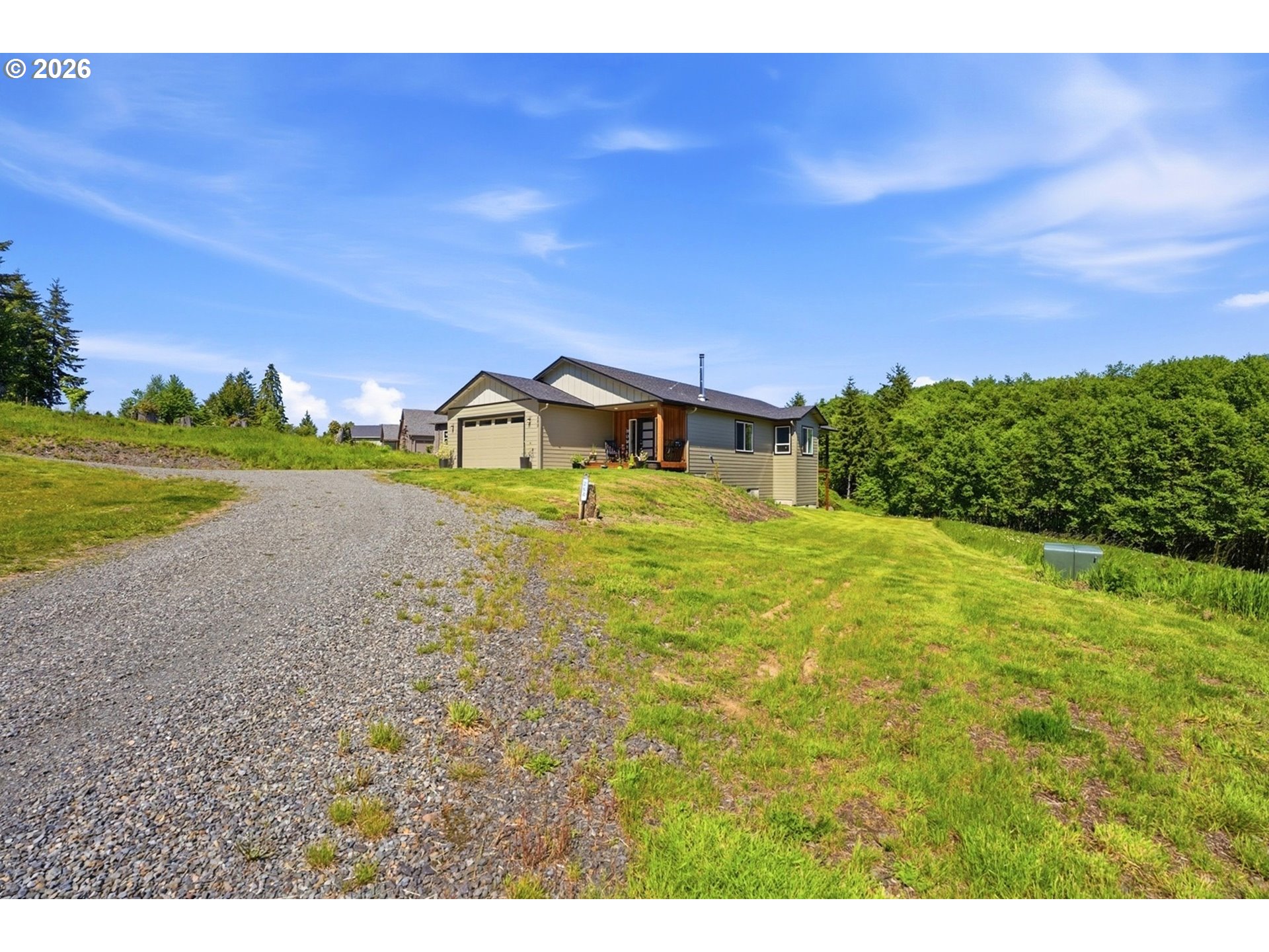 200 RED HAWK DR