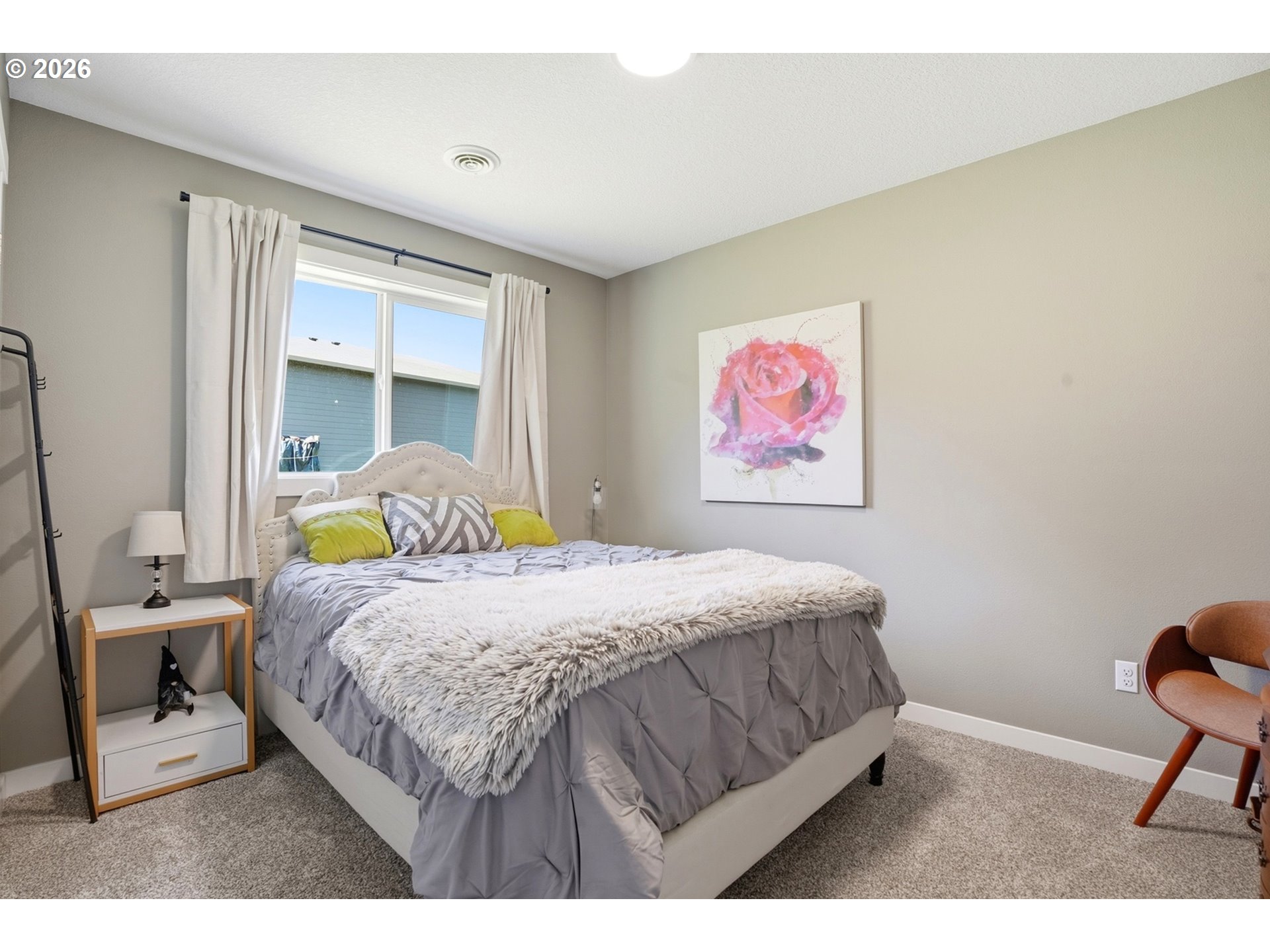 200 RED HAWK DR