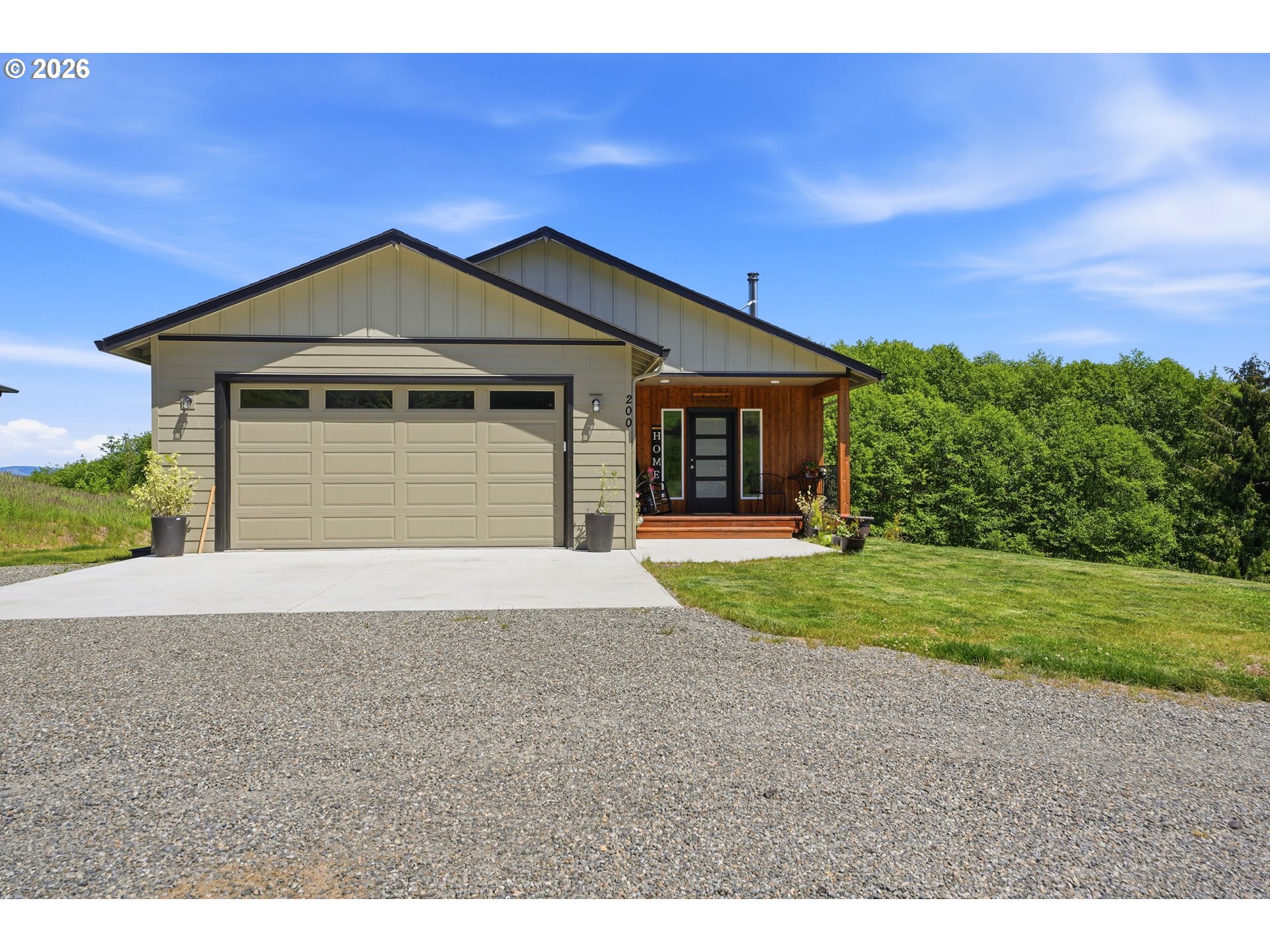 200 RED HAWK DR