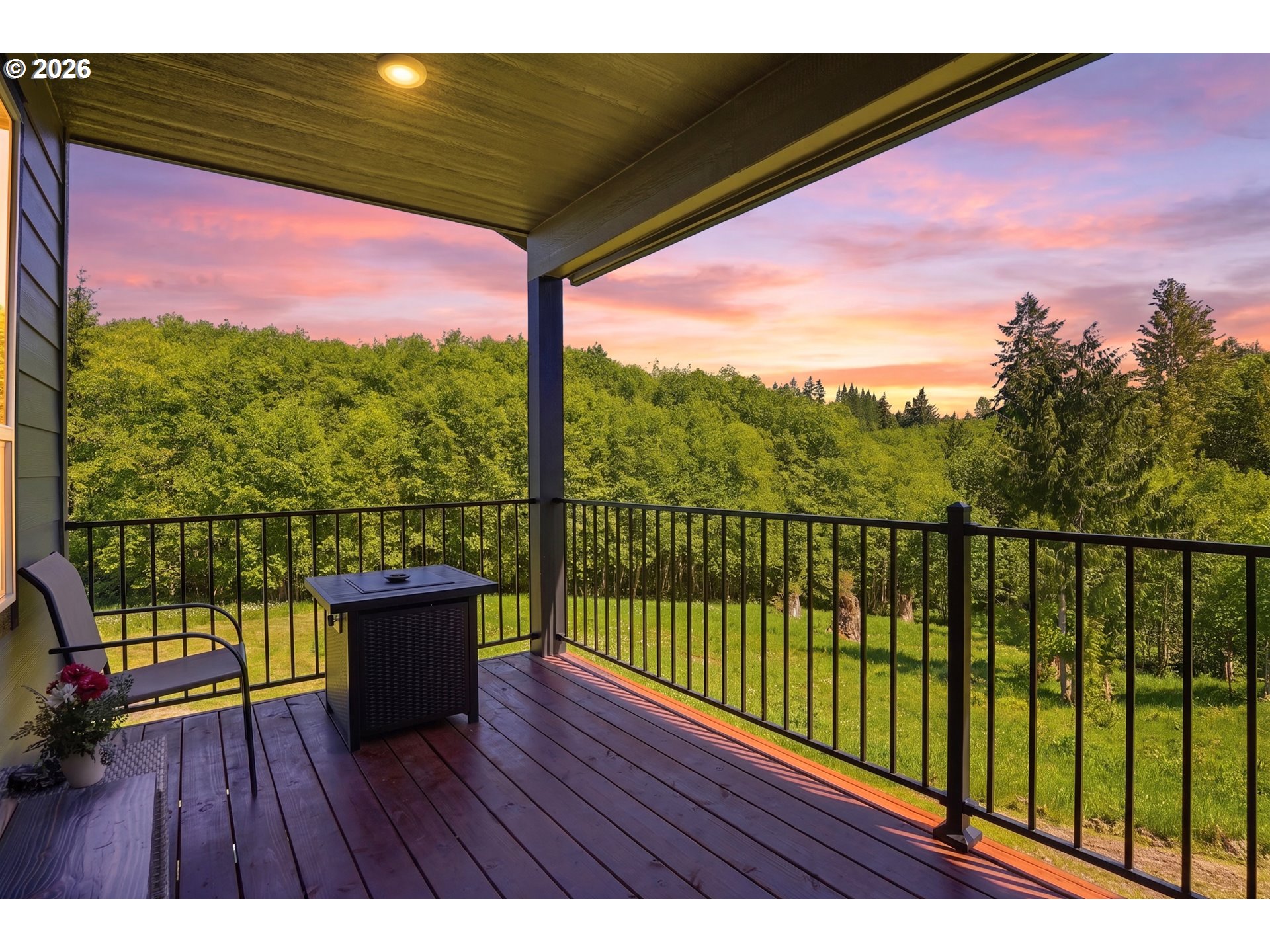 200 RED HAWK DR