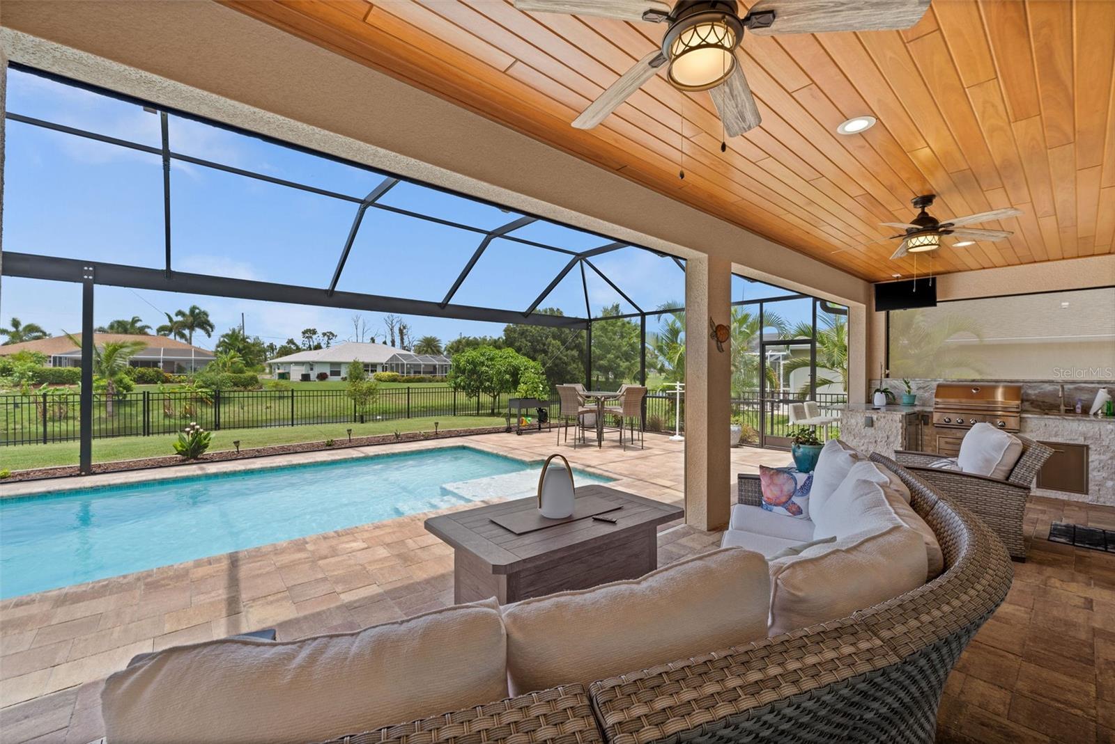 158 MARINER LN