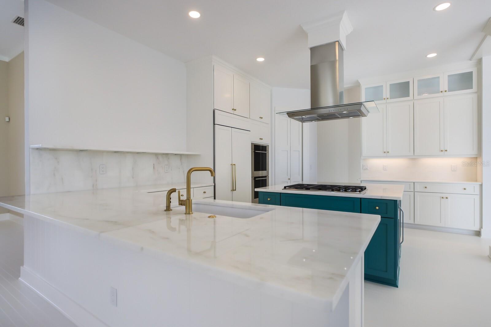16121 SUNSET PINES CIR