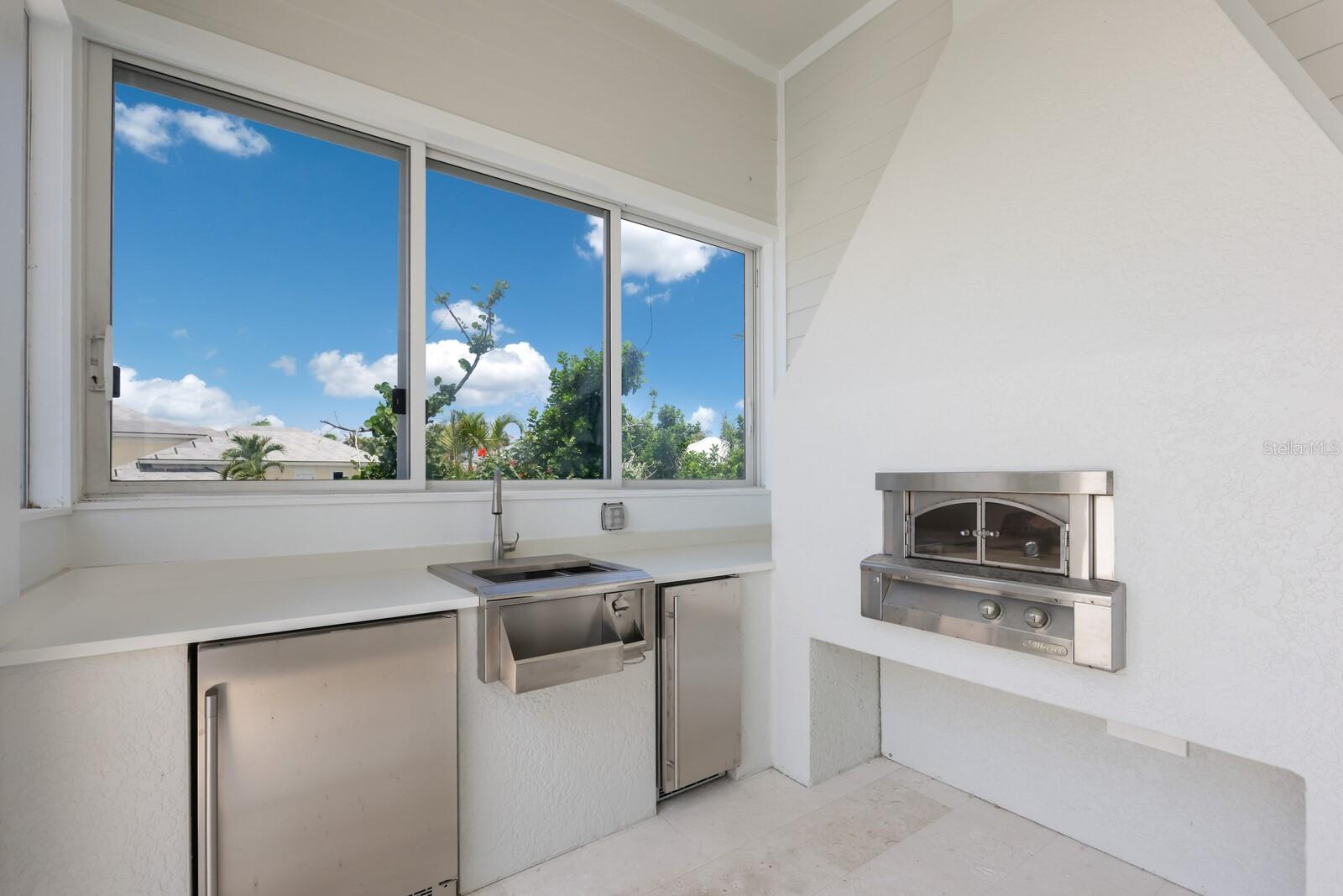 16121 SUNSET PINES CIR