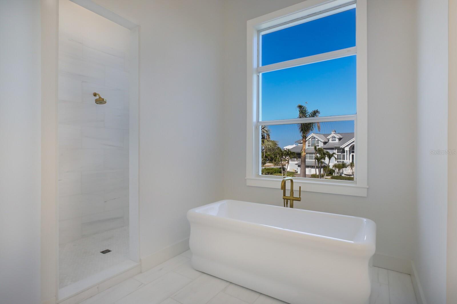 16121 SUNSET PINES CIR