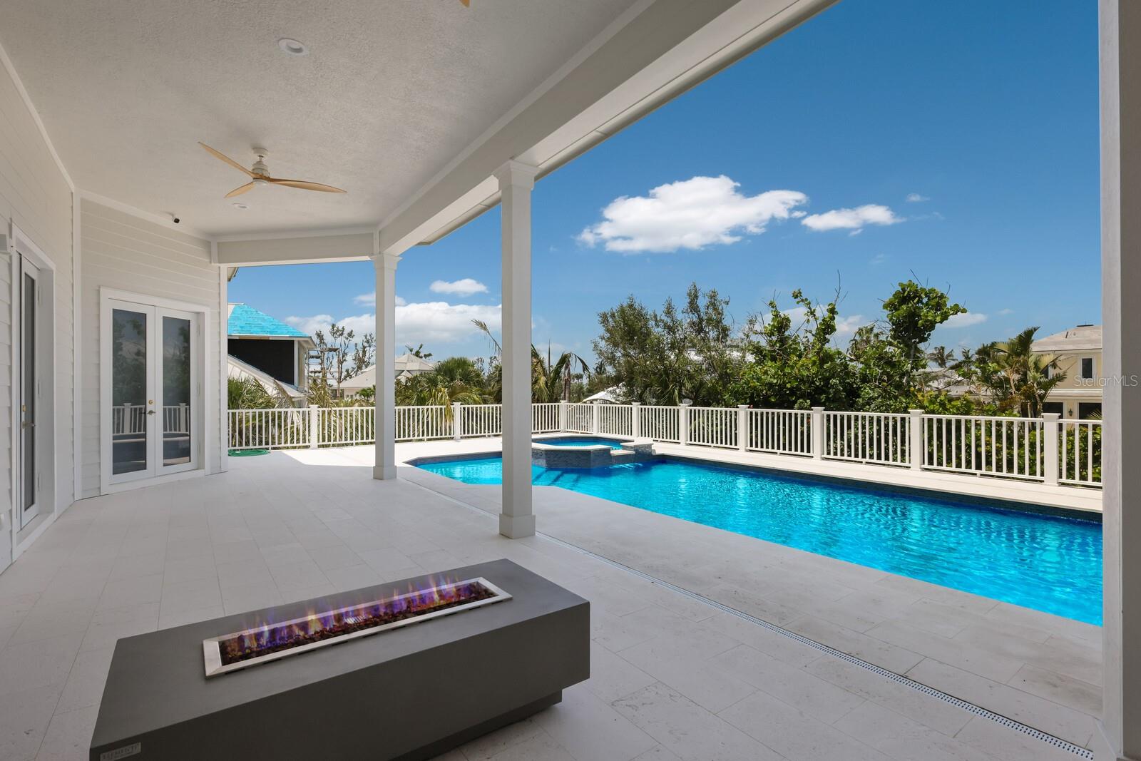 16121 SUNSET PINES CIR