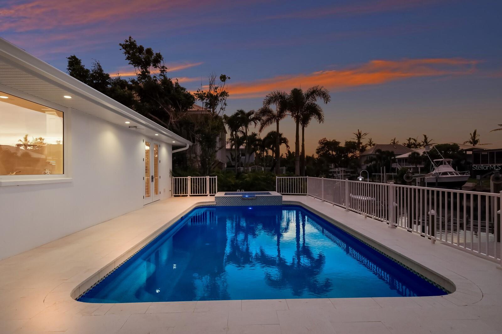 220 WATERWAYS AVE
