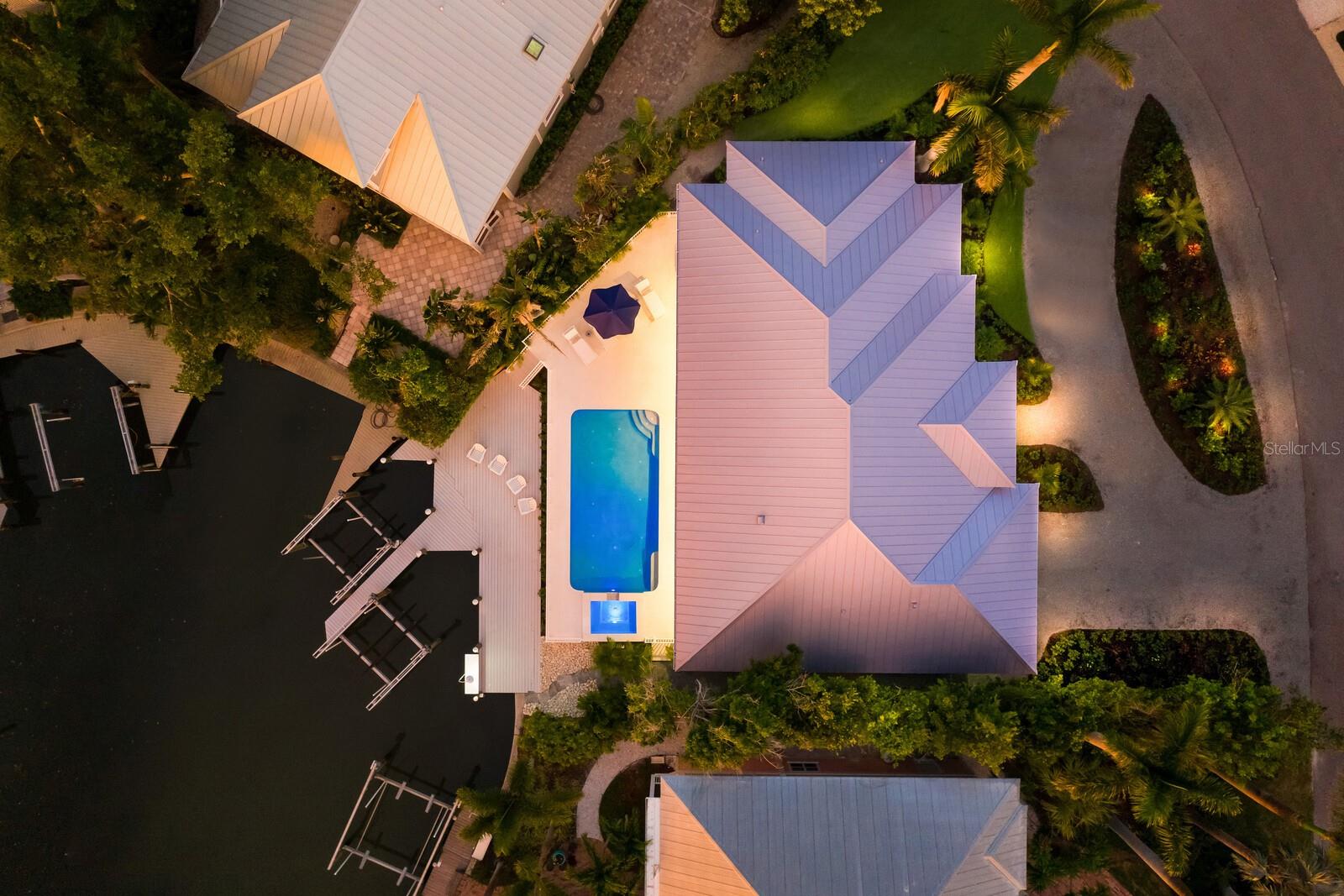 220 WATERWAYS AVE