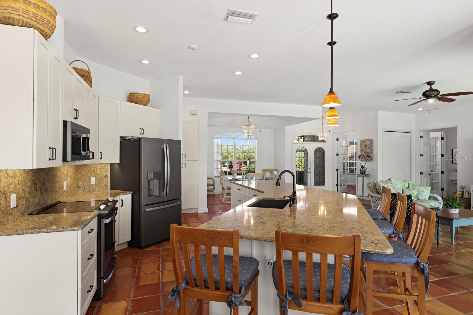 4658 ARLINGTON DR