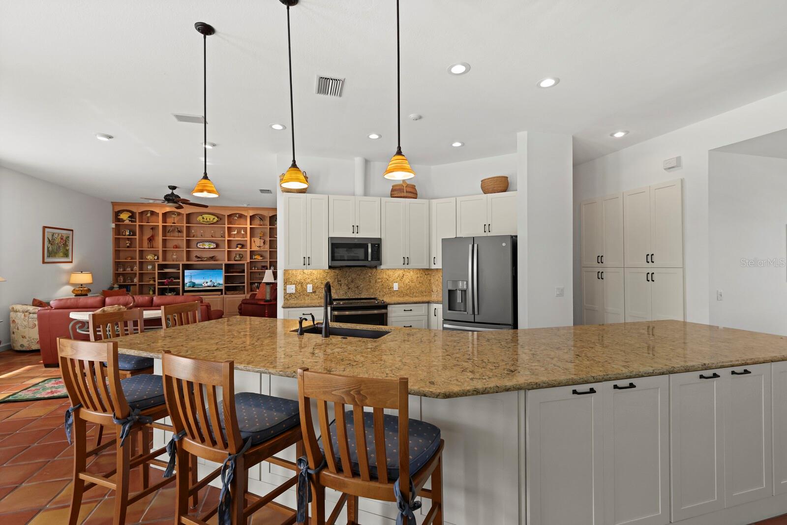 4658 ARLINGTON DR