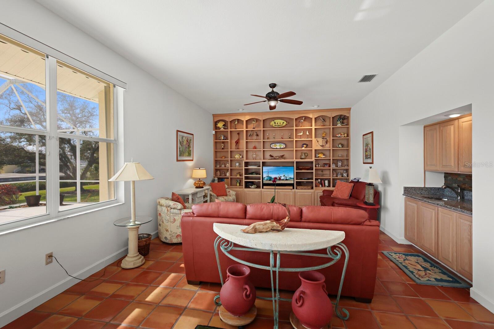4658 ARLINGTON DR