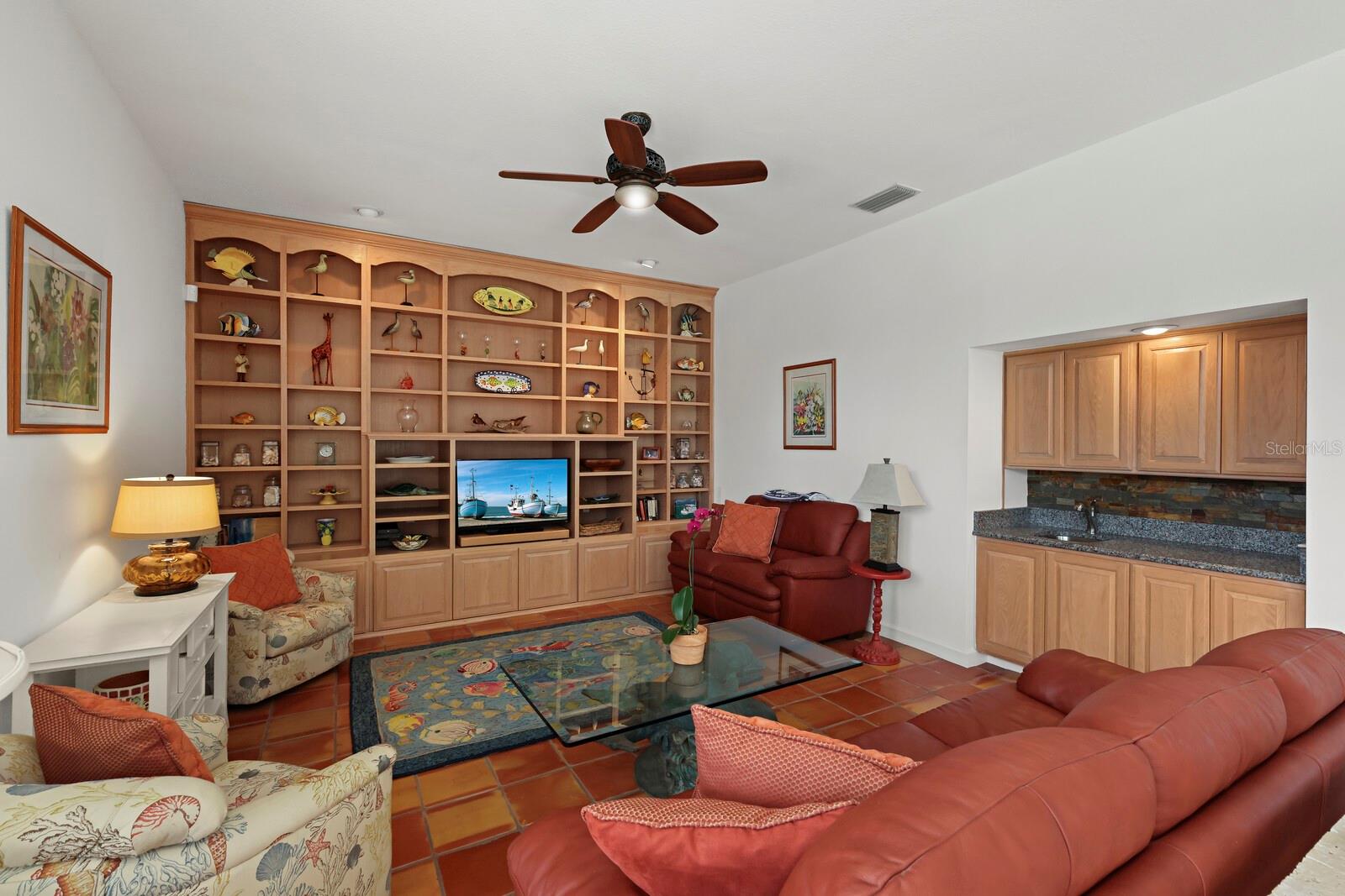 4658 ARLINGTON DR