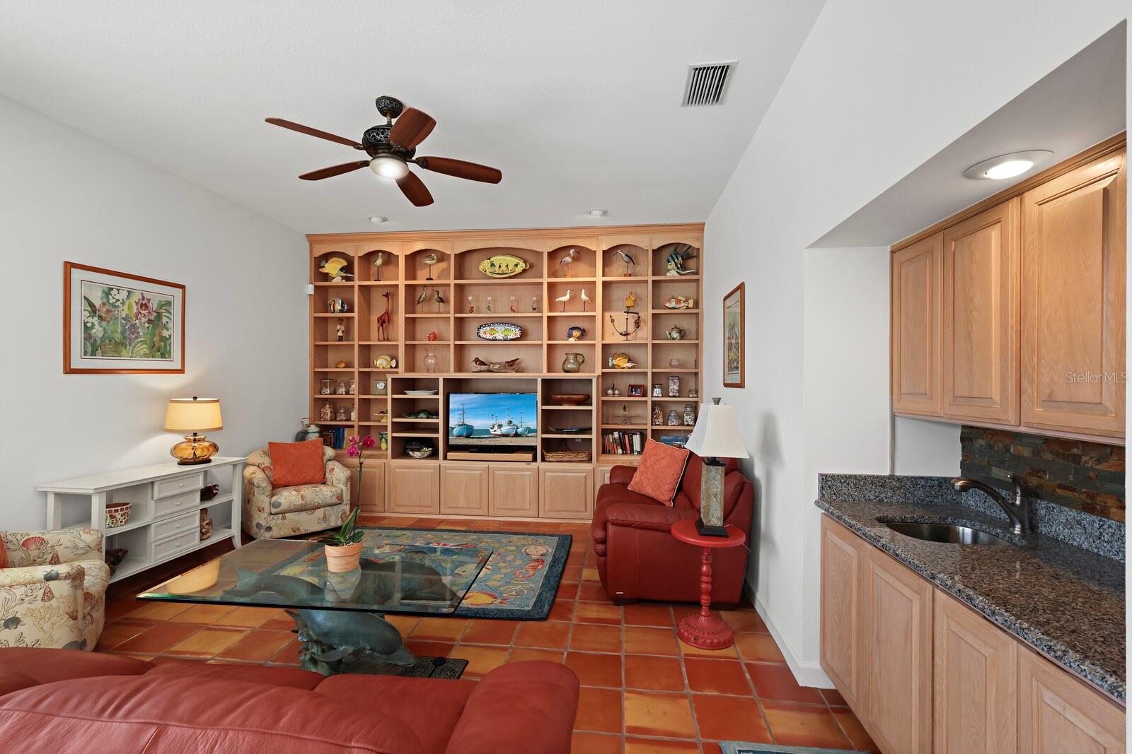 4658 ARLINGTON DR