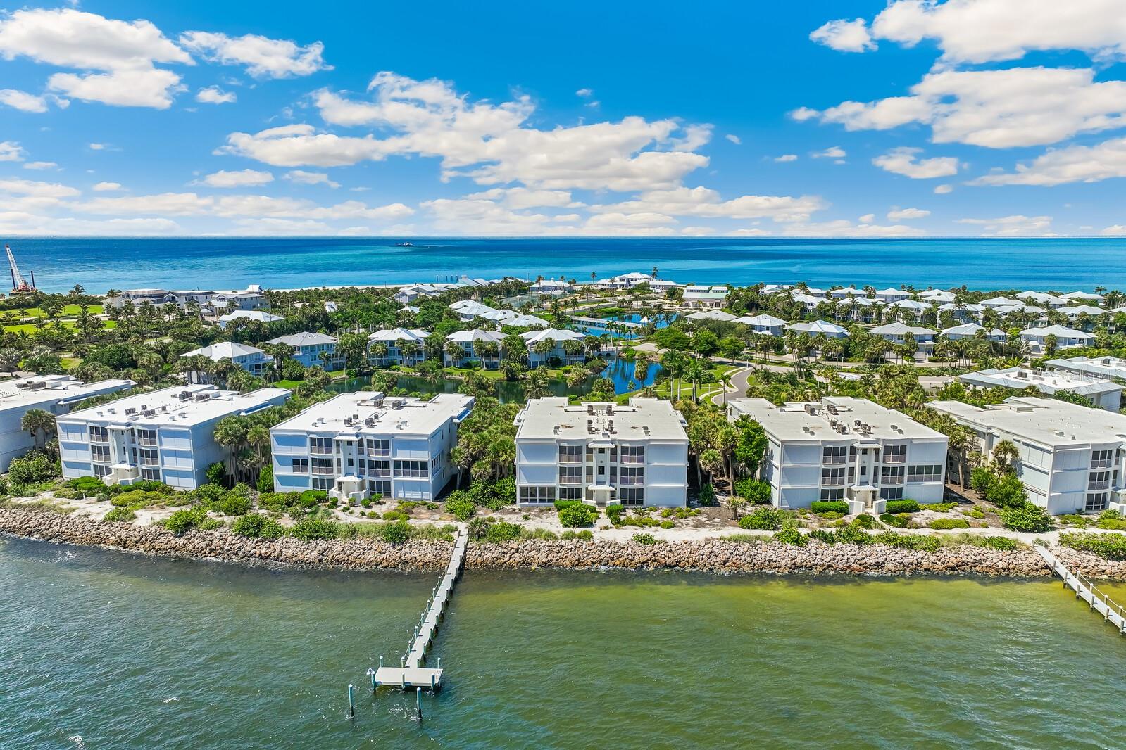 819 HARBORSHORE DR #1B