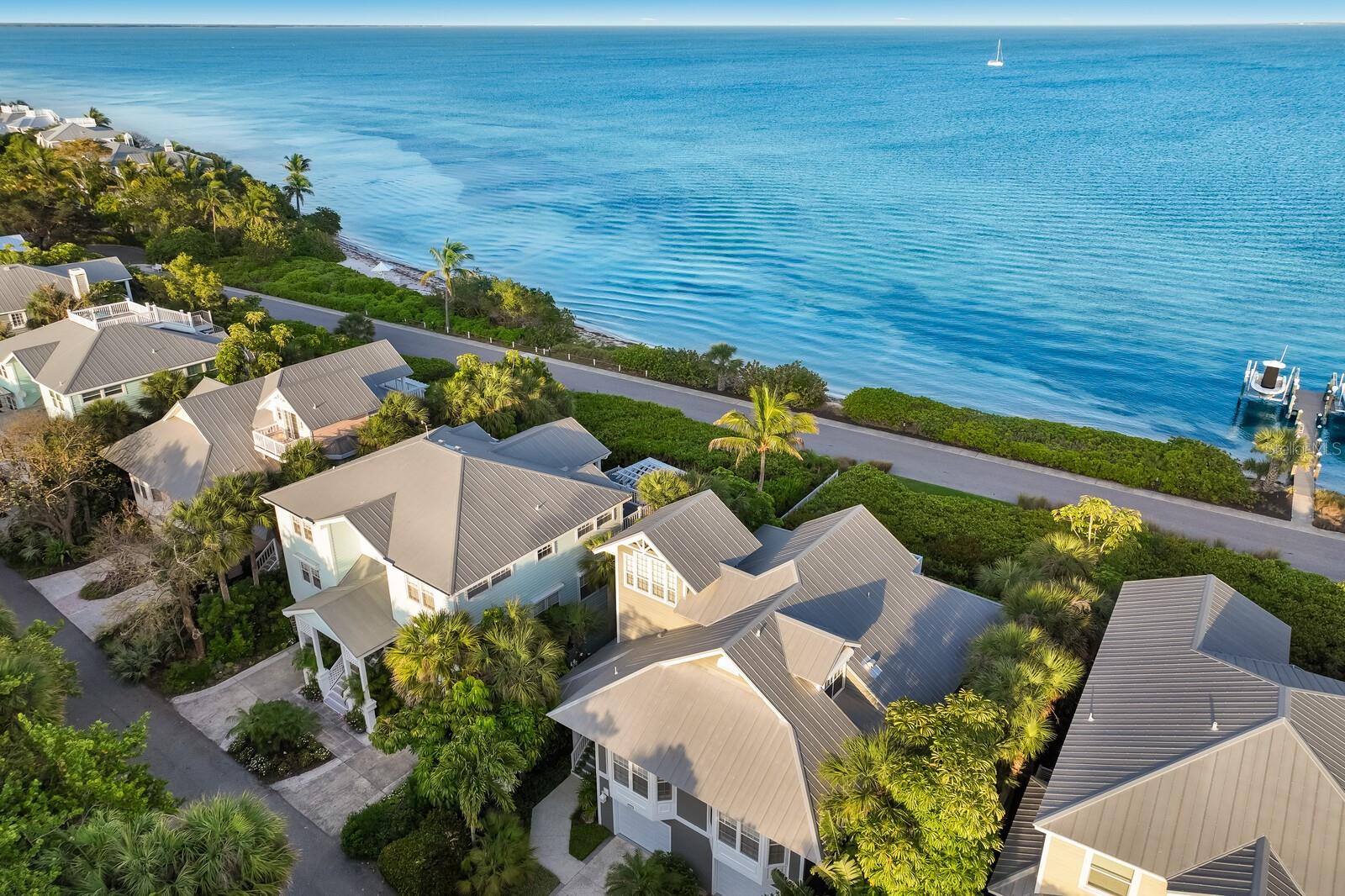 521 BUTTONWOOD BAY DR