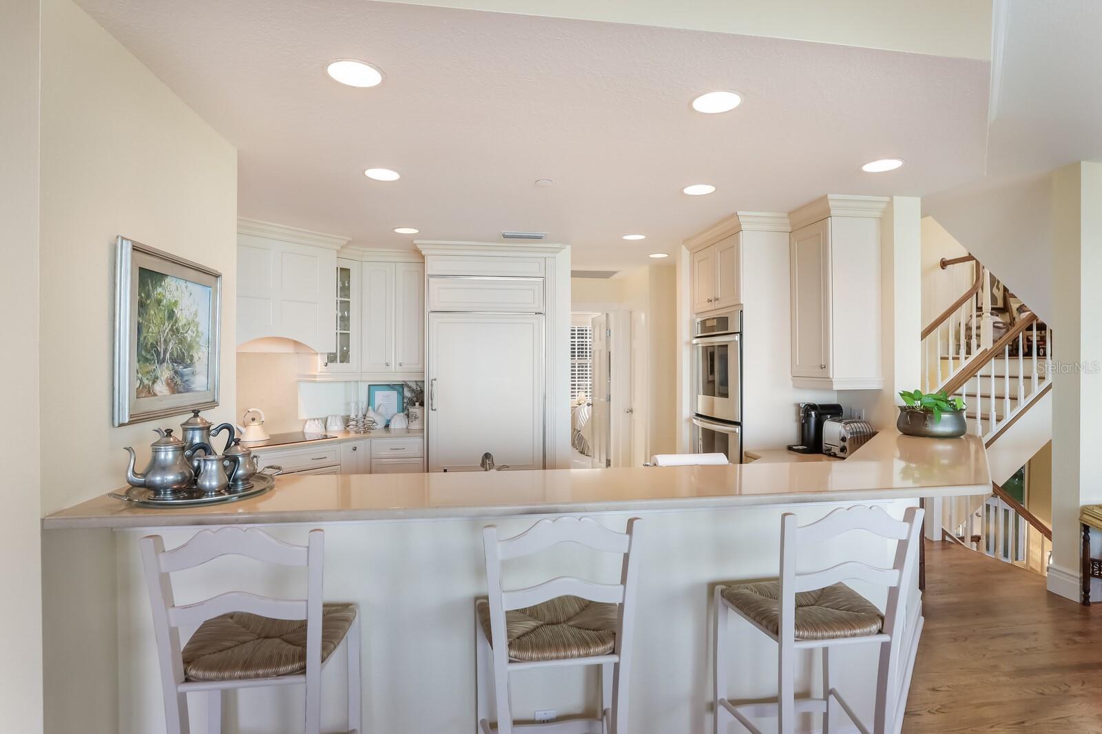 521 BUTTONWOOD BAY DR