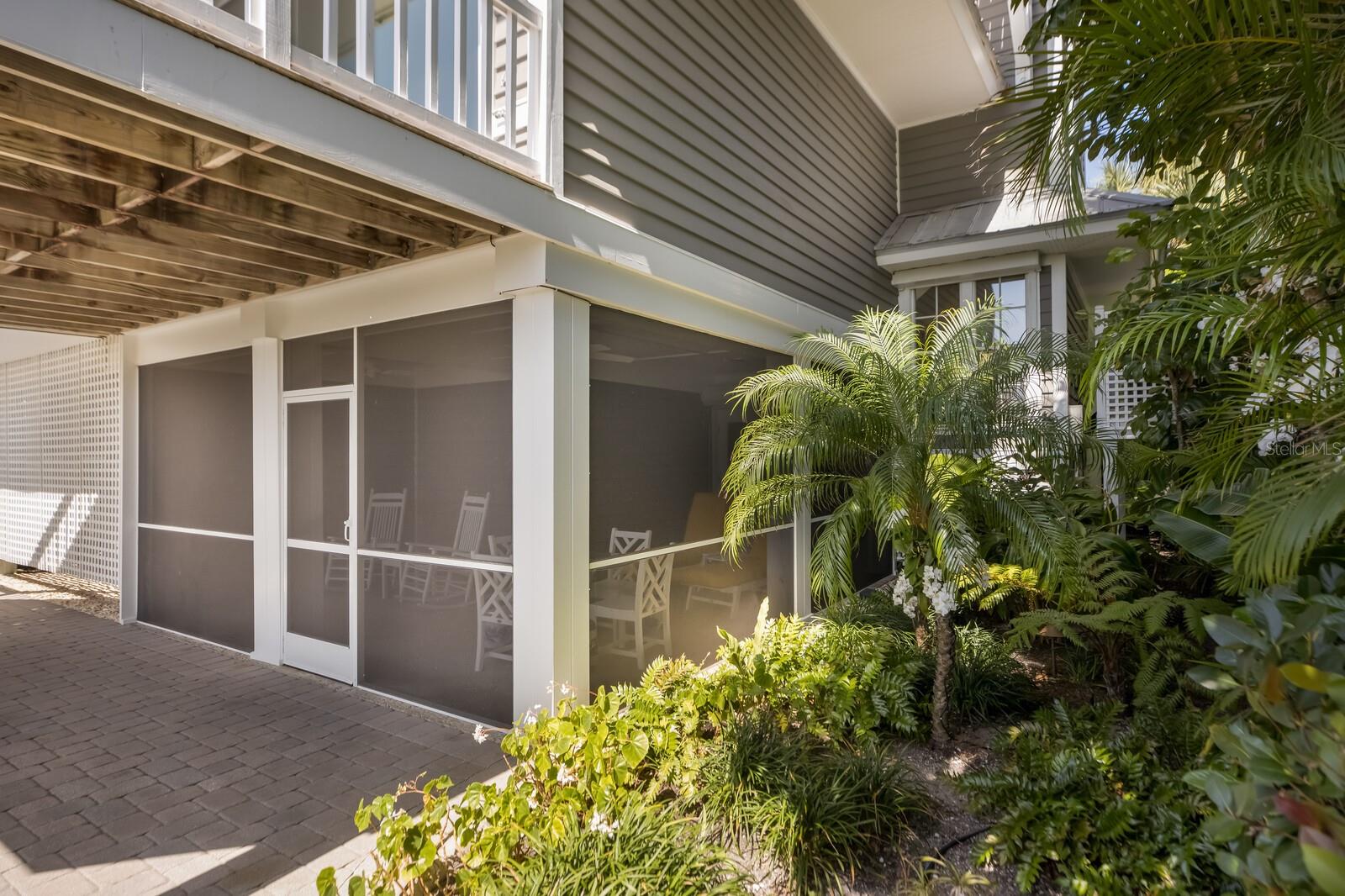 521 BUTTONWOOD BAY DR