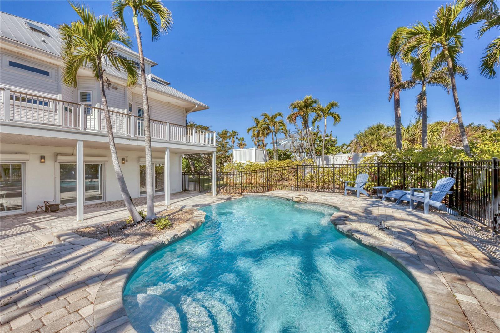 16251 SUNSET PINES CIR