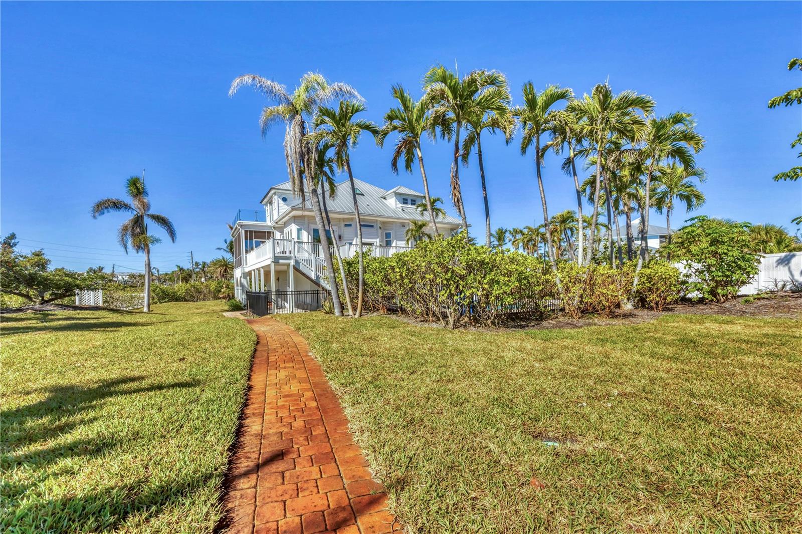 16251 SUNSET PINES CIR