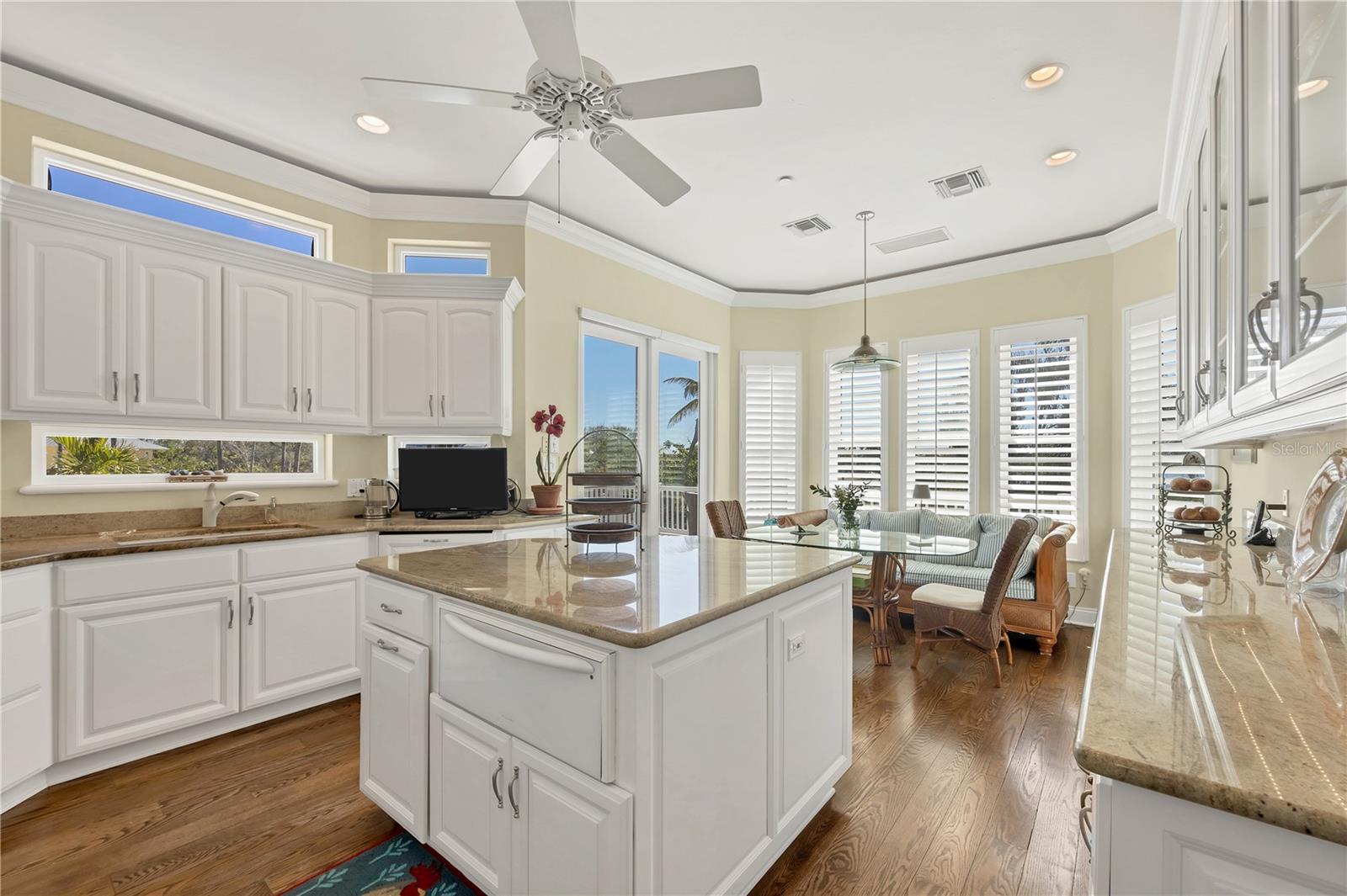 16251 SUNSET PINES CIR