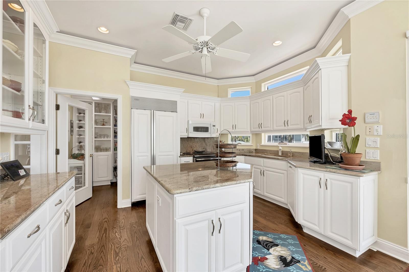 16251 SUNSET PINES CIR