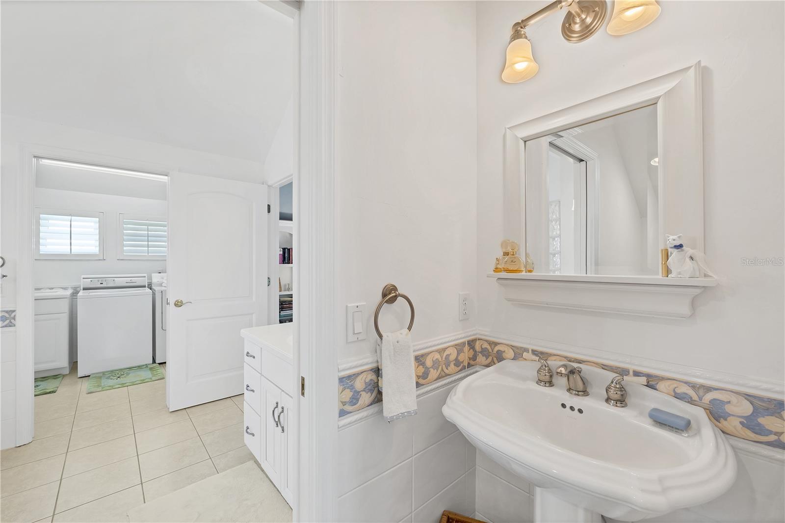 16251 SUNSET PINES CIR