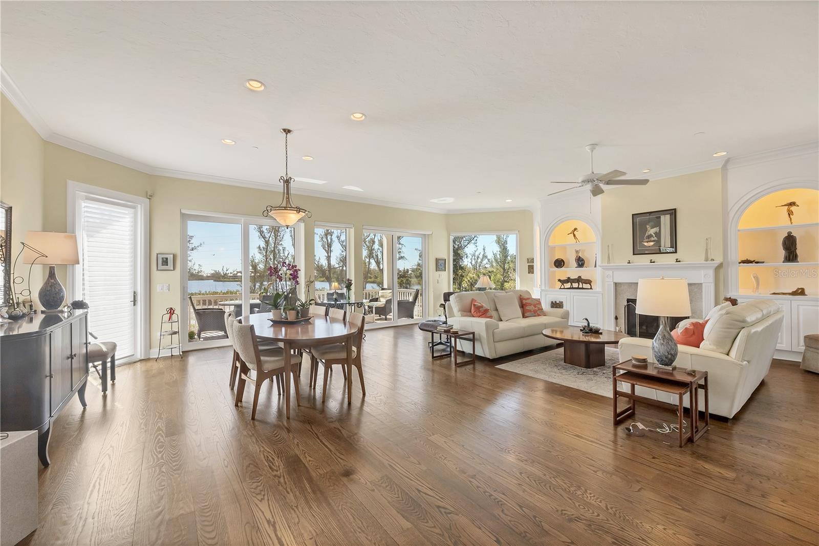 16251 SUNSET PINES CIR