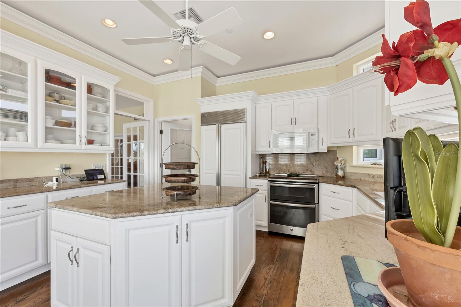 16251 SUNSET PINES CIR