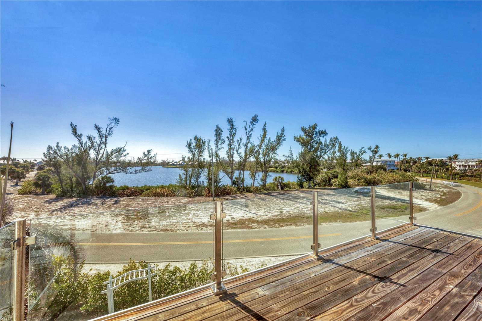 16251 SUNSET PINES CIR