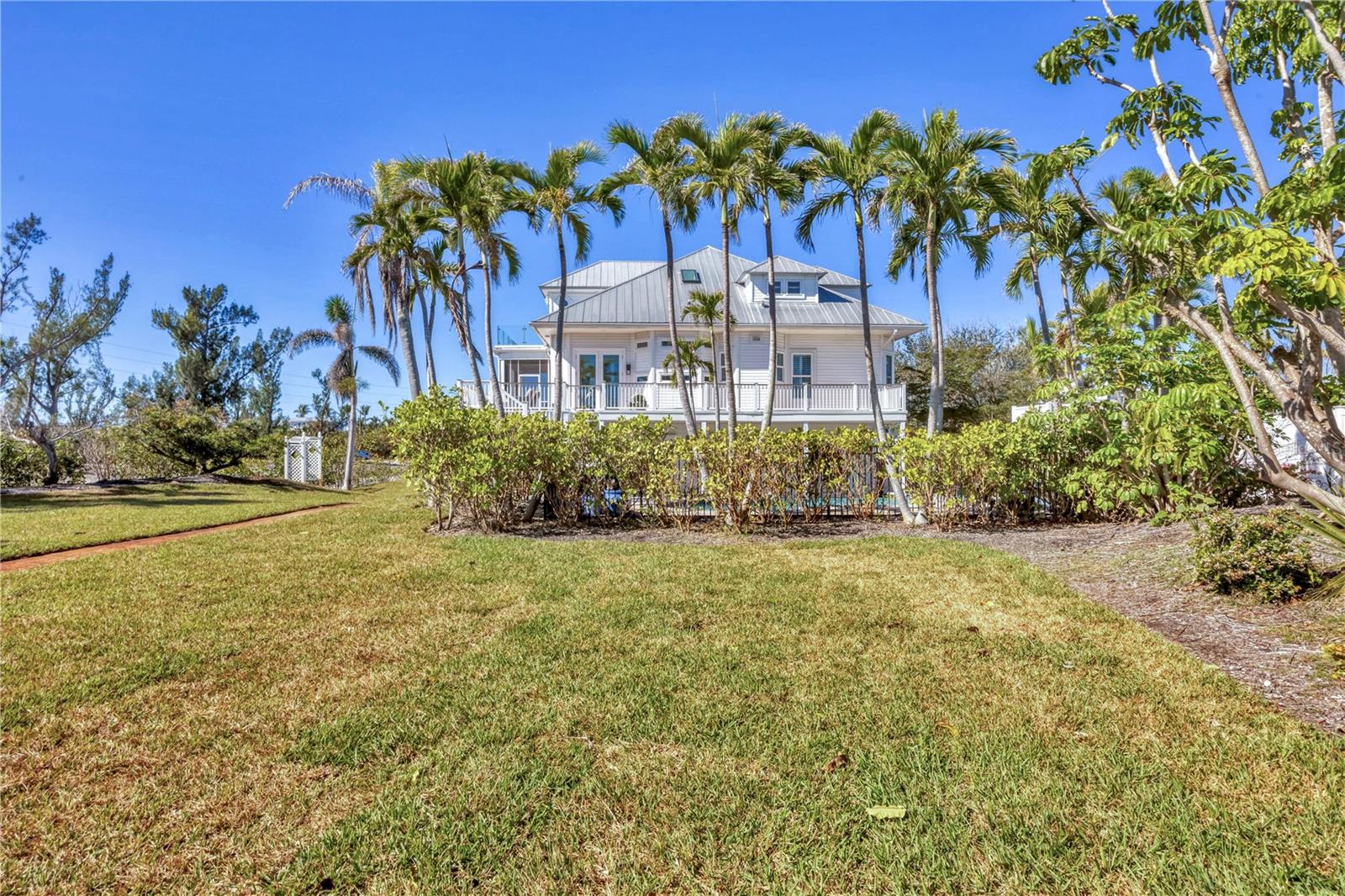 16251 SUNSET PINES CIR