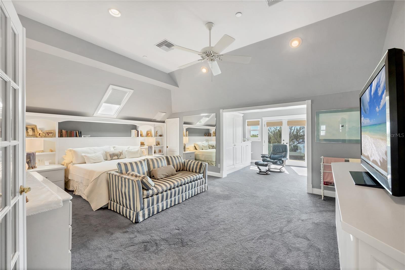 16251 SUNSET PINES CIR