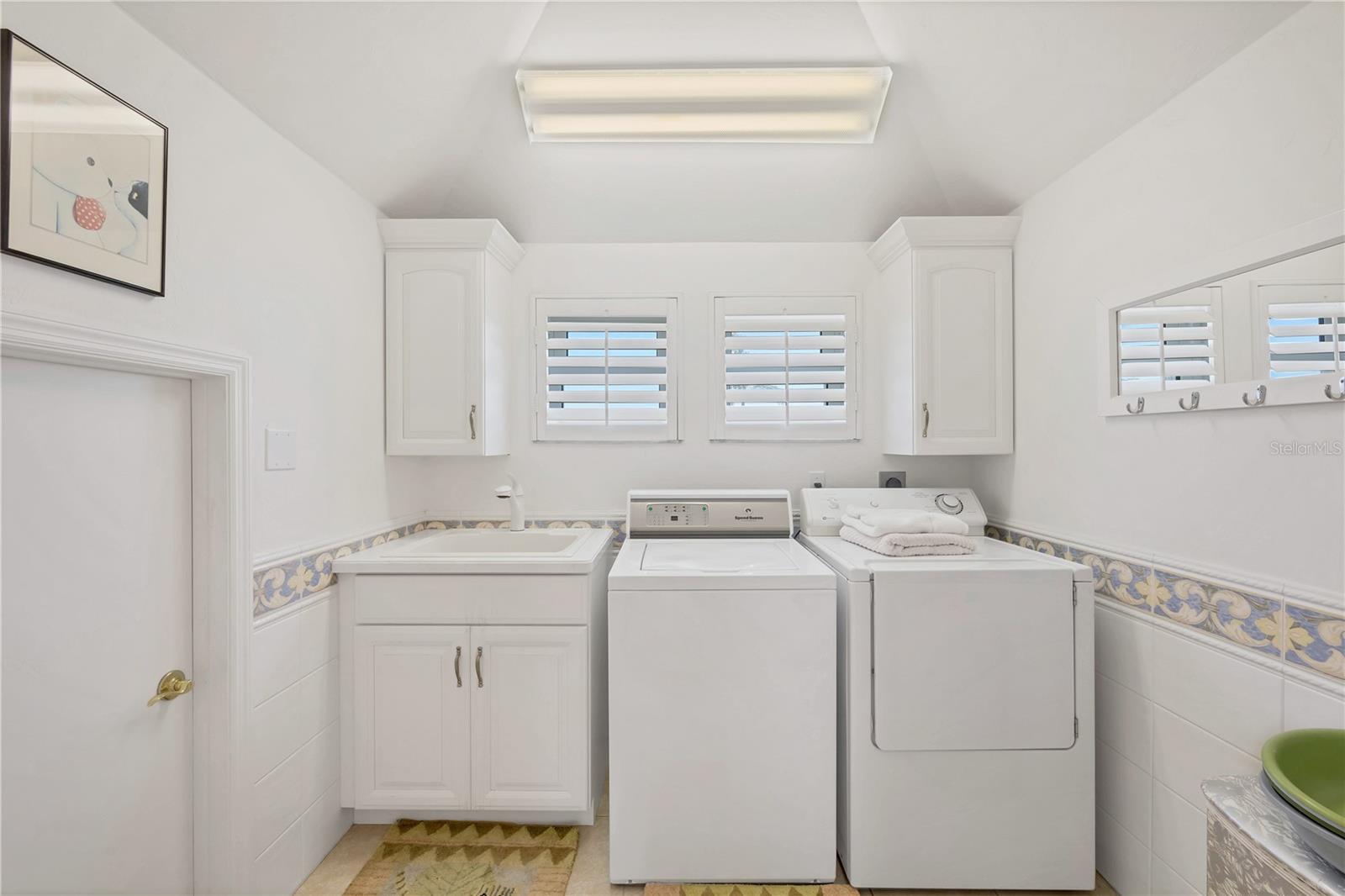 16251 SUNSET PINES CIR