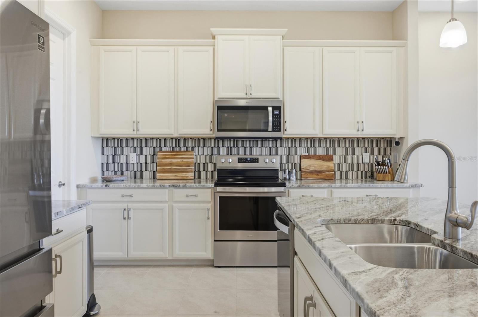 10435 PILOTHOUSE CIR #125