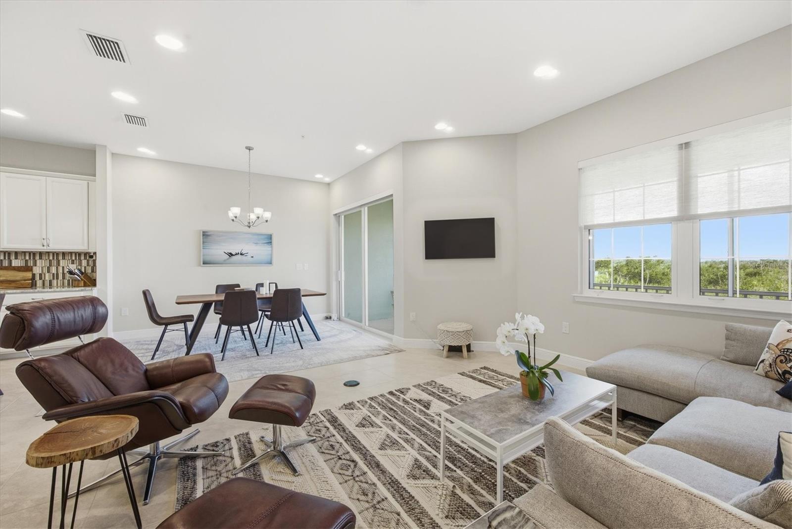 10435 PILOTHOUSE CIR #125