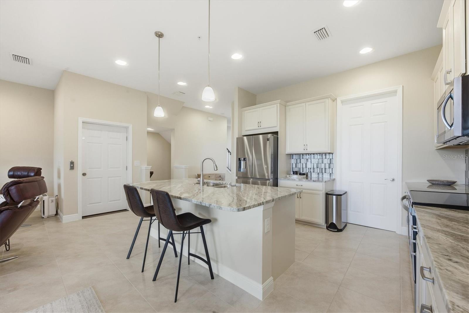 10435 PILOTHOUSE CIR #125