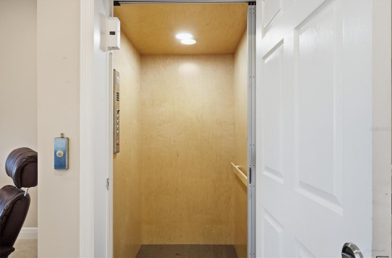 10435 PILOTHOUSE CIR #125