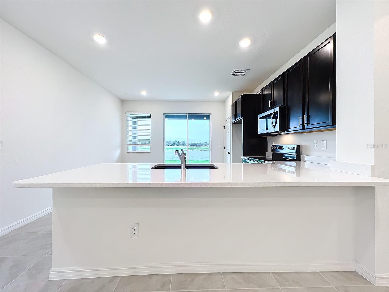 9409 SANDY BLUFFS CIR