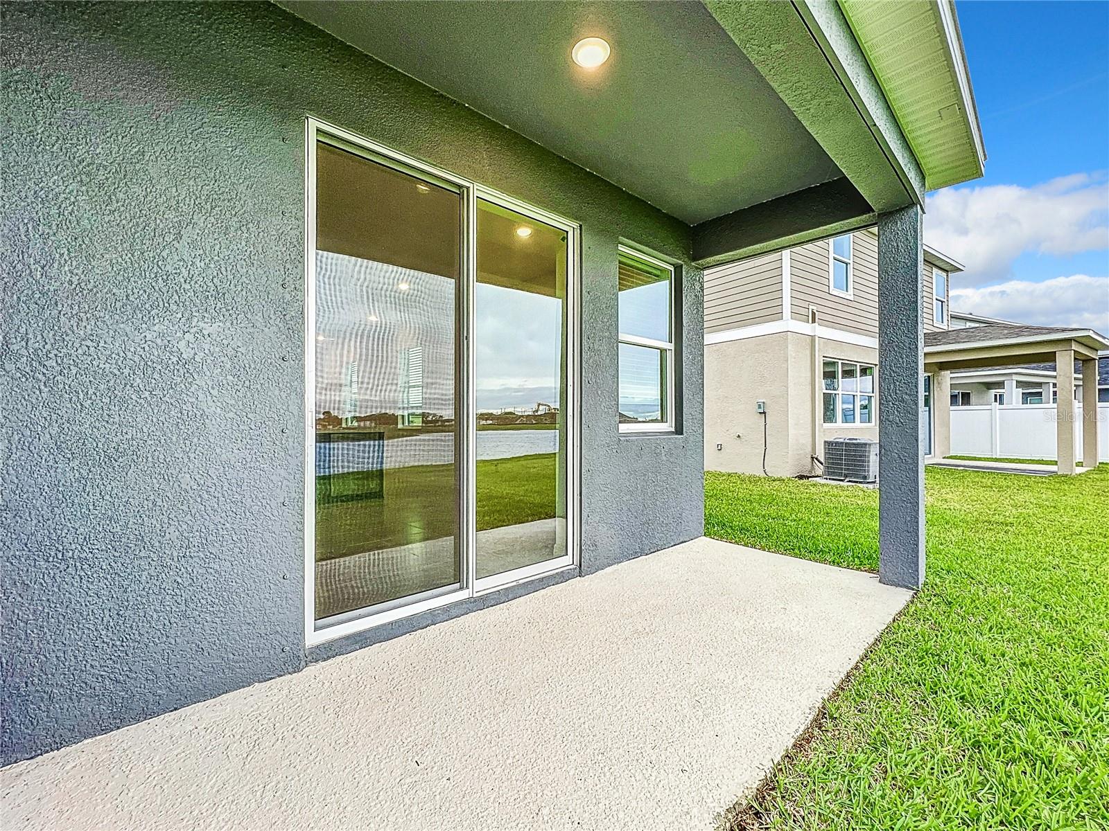 9409 SANDY BLUFFS CIR