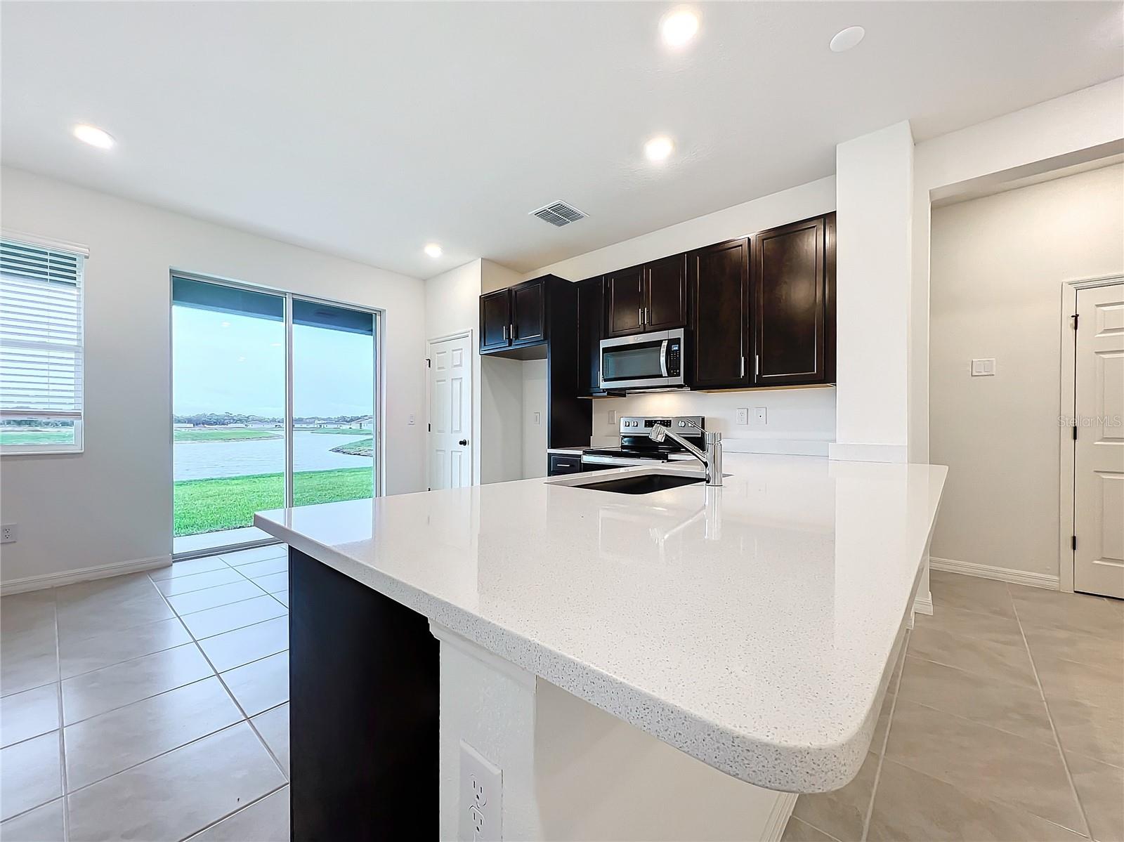 9409 SANDY BLUFFS CIR