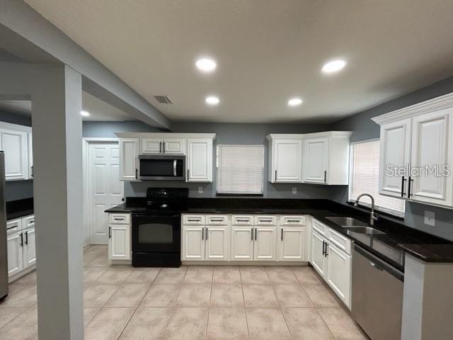 2531 LAWLER LN
