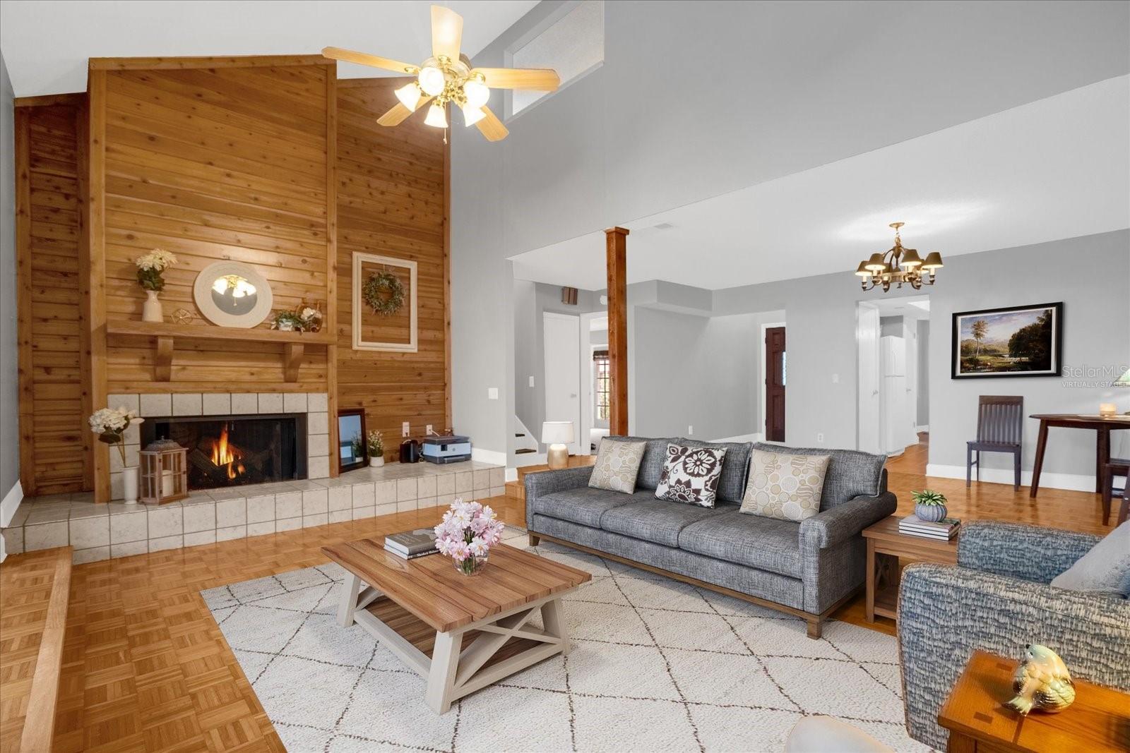 1021 NANCY CIR