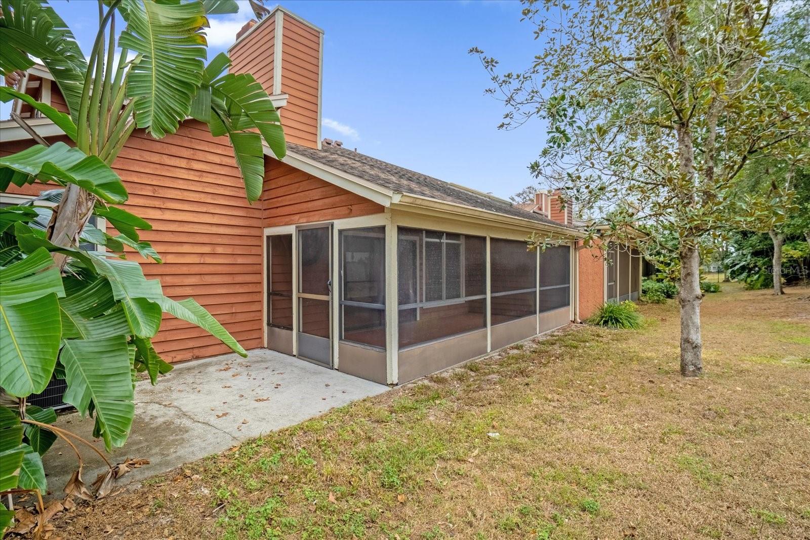 1021 NANCY CIR