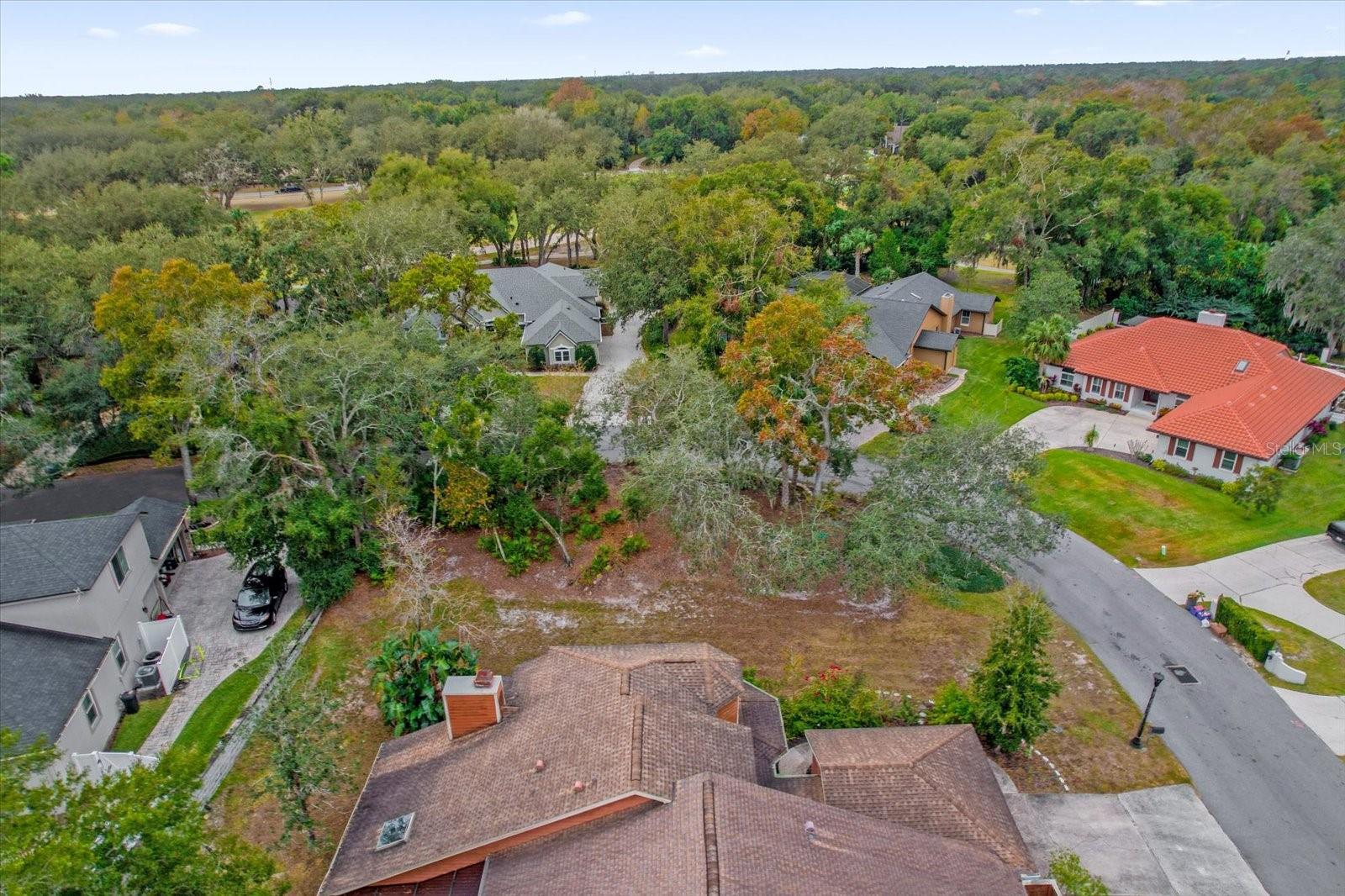1021 NANCY CIR